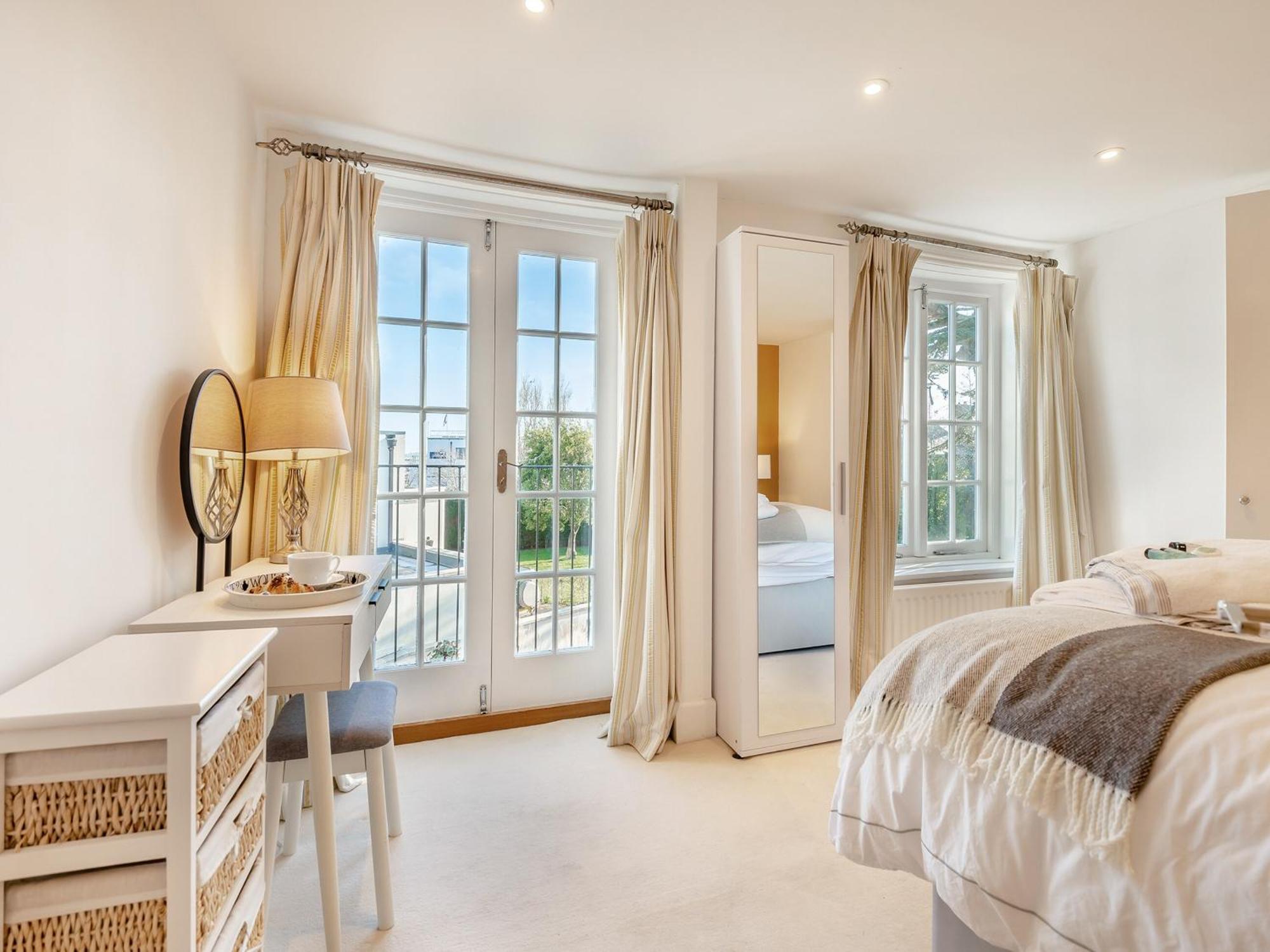 Villa Kings Lea Lymington Exterior foto